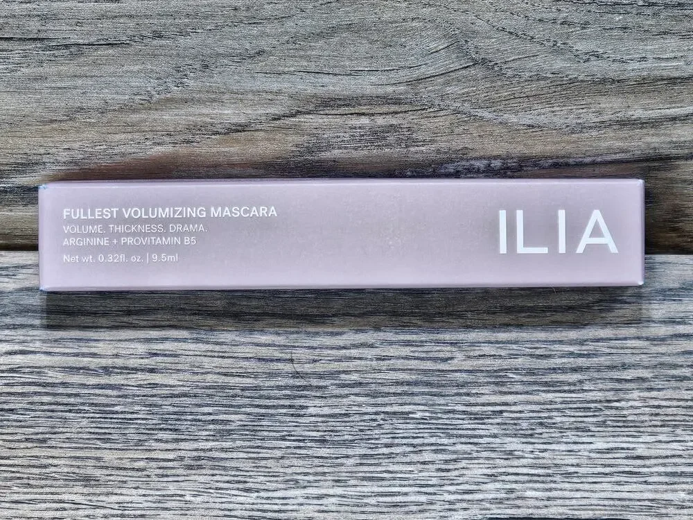 ILIA Fullest Volumizing Mascara Black